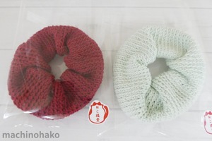 シュシュ　丸っこいシュシュ　丸い　手編みシュシュ　編み物　手作り　手編み　手洗い
