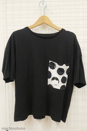 ユニクロ　マリメッコ　コラボTシャツ　コラボ　ブラック　黒　半袖　Tシャツ　水玉　ドット