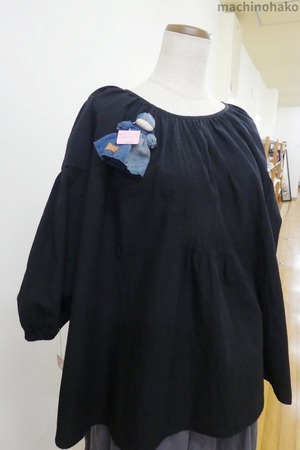 綿100%　ブラウス　LL 古布ブローチ