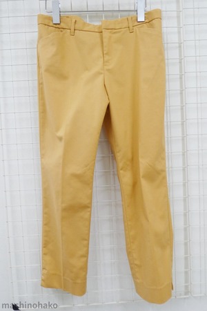 ユニクロ　パンツ　アンクルパンツ　ストレッチパンツ　オレンジ