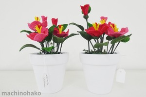 ハイビスカス　ちりめん　ちりめん細工　鉢　ワイヤー入り　ハンドメイド　手作り　造花