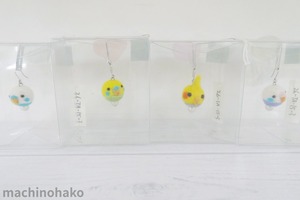 ピアス　鳥　オカメインコ　インコ　セキセイインコ　羊毛フェルト　フック