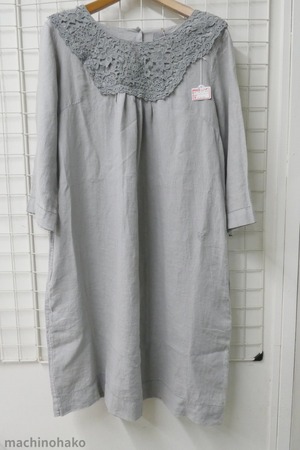 ティアラ　セージカラー　くすみカラー　麻　リネン　ワンピース　綿レース