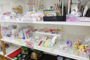 ChaCha（チャチャ）さん作品コーナー　街知の箱　店内