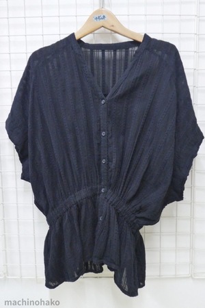ローリーズファーム　シャツ　黒シャツ　ブラックシャツ　リサイクル服　リサイクル