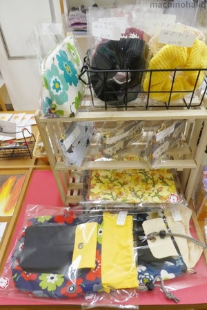 街知の箱　店内　ねこ福堂さん作品コーナー