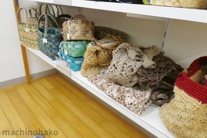 トラの店さん作品コーナー　街知の箱　店内