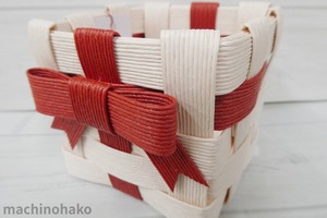 カゴ　籠　かご　ミニカゴ　ペールピンク　赤リボン　リボン