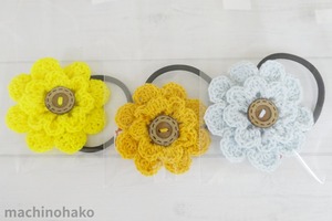 ヘアゴム　手編み　手作りヘアアクセサリー　花モチーフ　編み物　花　花ヘアゴム　手編みヘアゴム　手編みヘアアクセサリー