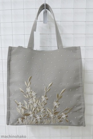 刺しゅうバック 刺しゅう バック バッグ 刺繍 仕切り ポケット多数 小分けポケット