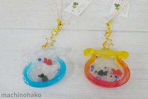 金魚鉢ストラップ　水色　金魚鉢　ストラップ　ピンク　金魚　赤金魚　黒金魚　気泡　ビーズ　シャカシャカストラップ　レジン