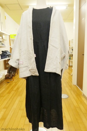 グレージャケット　hagumu　黒麻ウエスト切り換えワンピース　ワンピース　麻ワンピース　ブラックワンピース　切替ワンピース　綿ジャケット　グレー