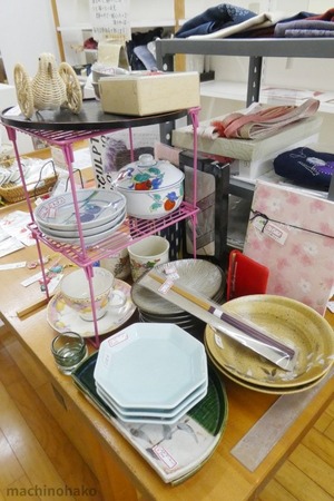 街知の箱　店内　碧さんのリサイクルコーナー