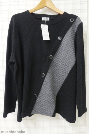 カットソー　チュニック　被り　黒　ブラック　上着