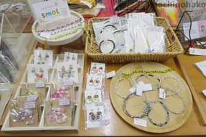 街知の箱　店内　smolさん作品コーナー