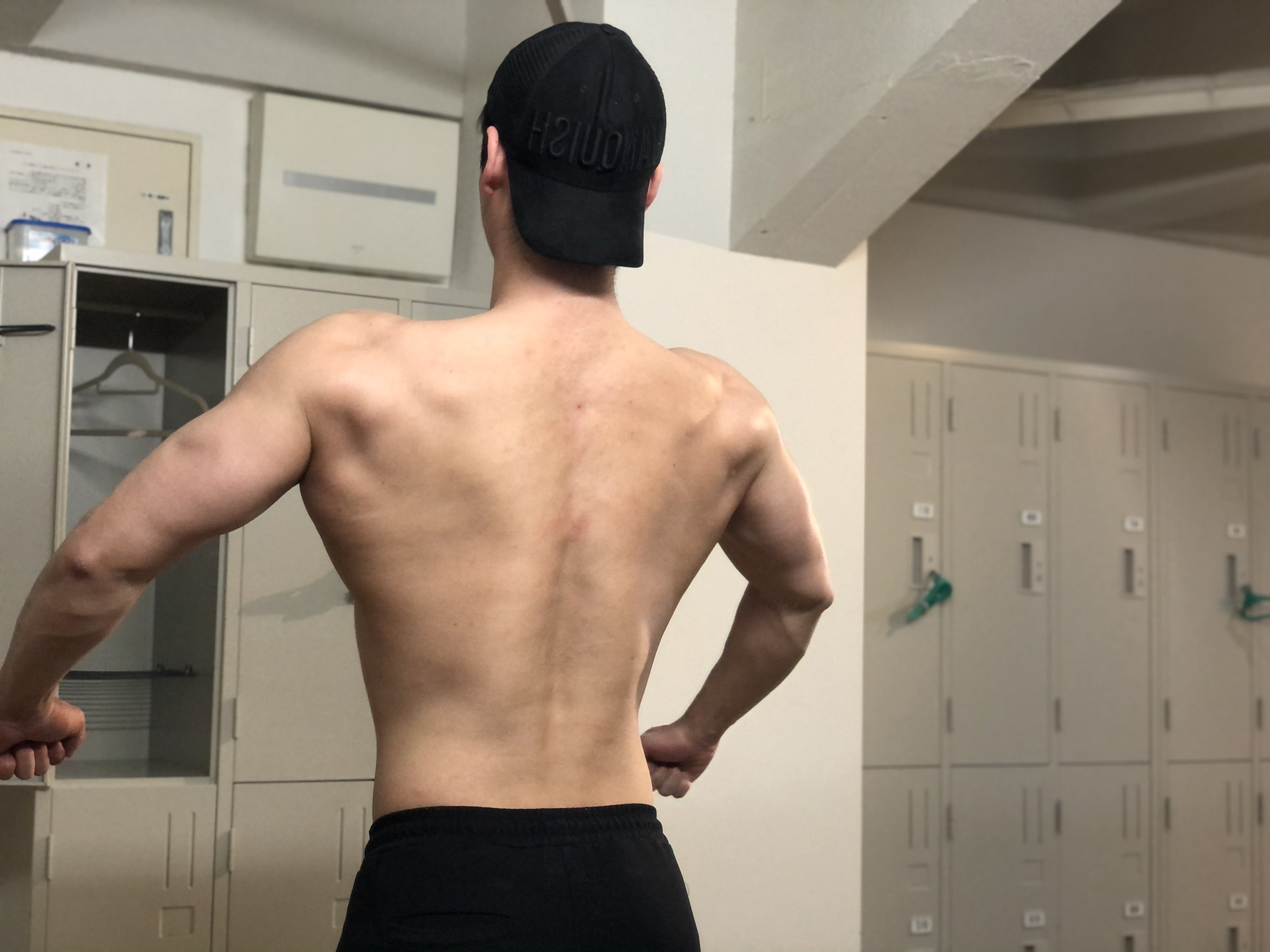 フィジーク選手必見 ワイドな逆三角形の背中を作る方法 マッチョクラブ 土屋 広夢のブログ