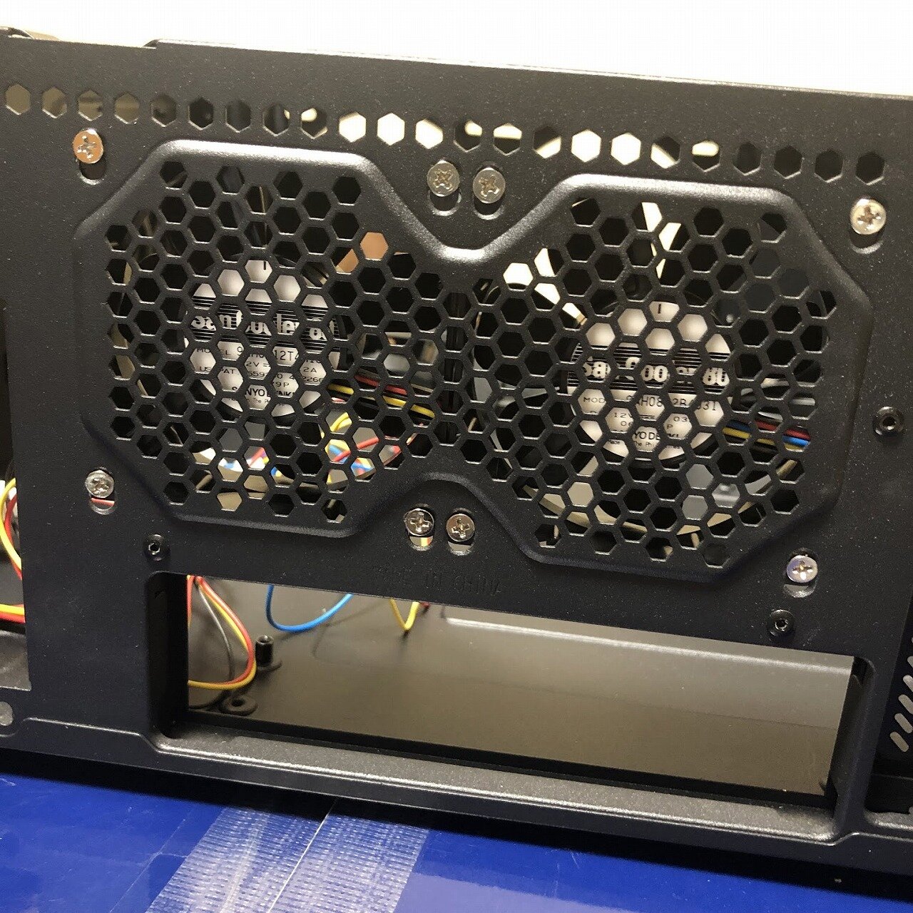 PC横置きケース変更計画⑤:マザーボード交換&作業 : まいまい PC横置きケース変更計画⑤:マザーボード交換&作業 : まいまい
