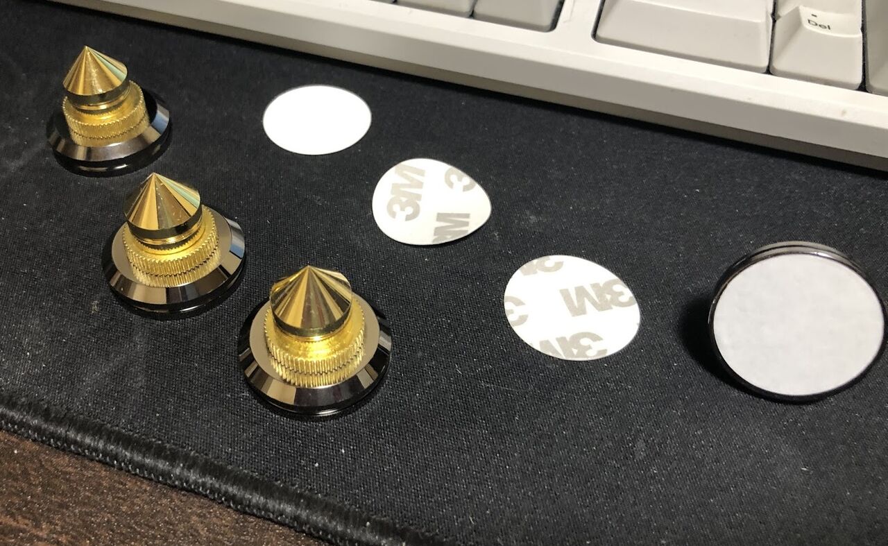 日本未発表 DALI Opticon1,Zensor1用傾斜オーディオボード DALI SPEKTOR1用にオーディオボードを用意 : まいまいオーディオ