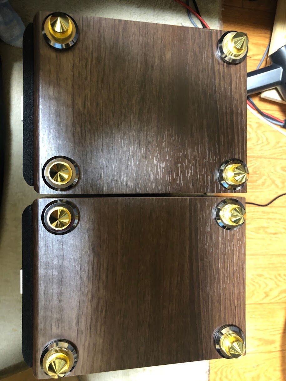 日本未発表 DALI Opticon1,Zensor1用傾斜オーディオボード DALI SPEKTOR1用にオーディオボードを用意 : まいまいオーディオ