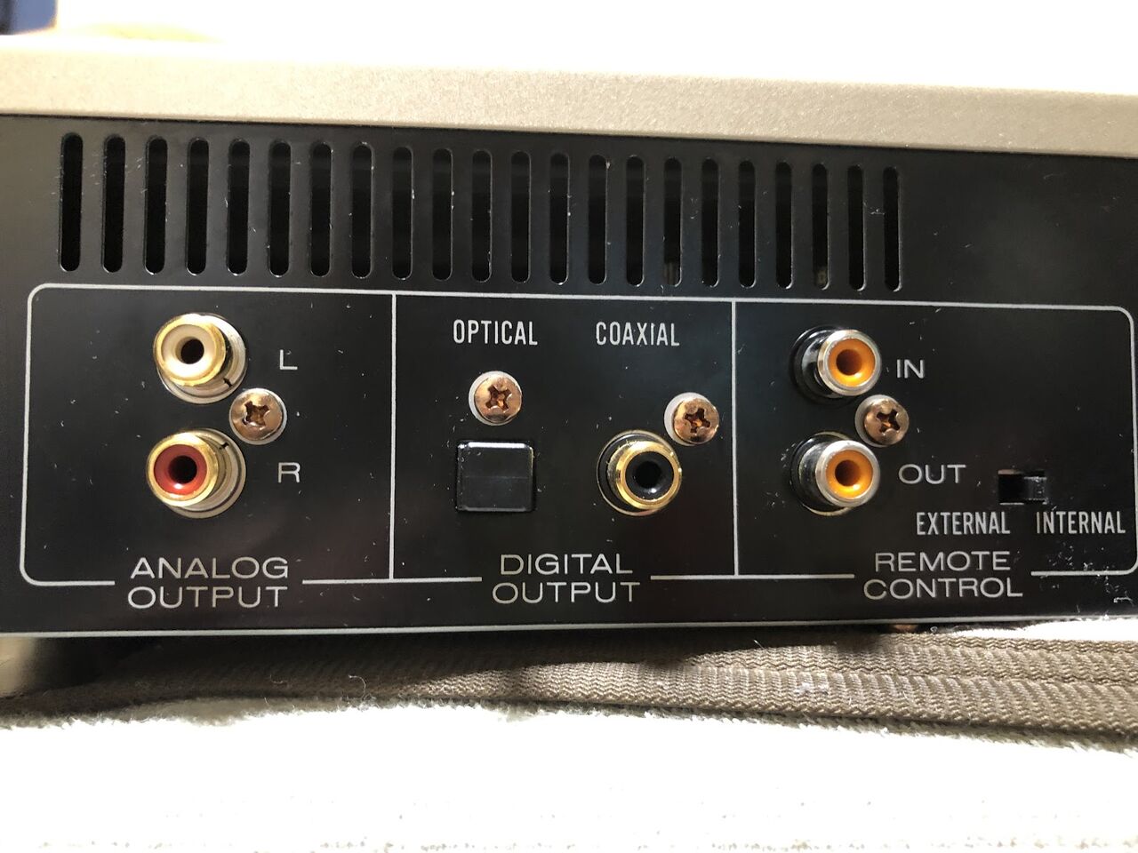 Marantz CD6000OSE マランツ CDプレイヤー CD6000F/F2N ジャンク 