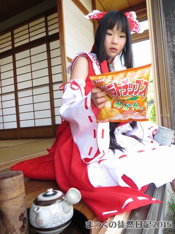 4香霖堂 霊夢(嘘月はにたん)