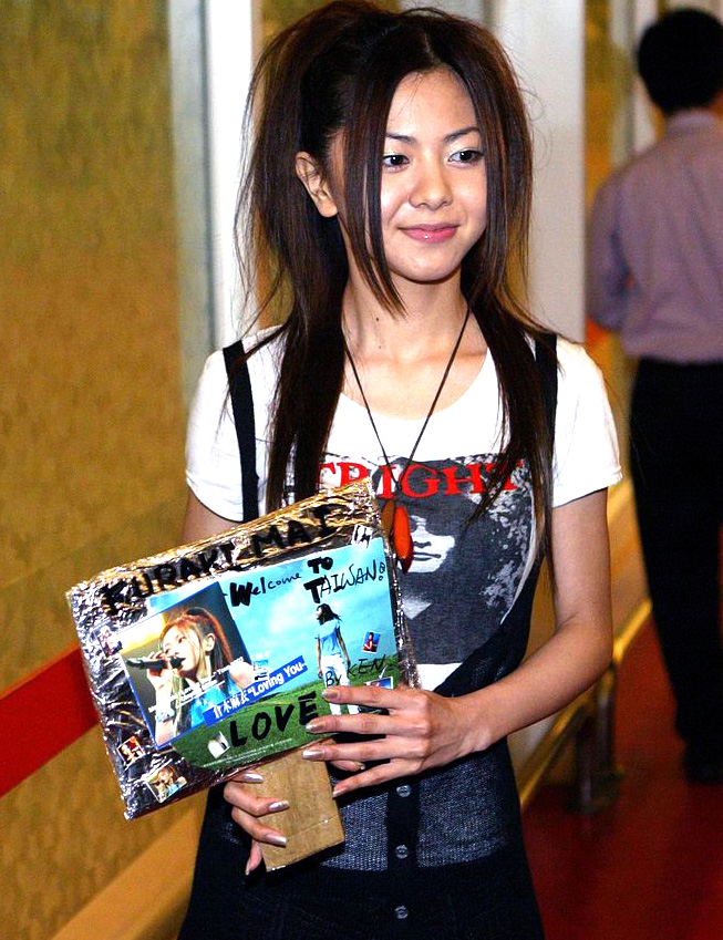 2007年　倉木麻衣　台湾ツアー　限定　ストラップ レア初期☆倉木麻衣ストラップLoving You…Tour 2002キーホルダー