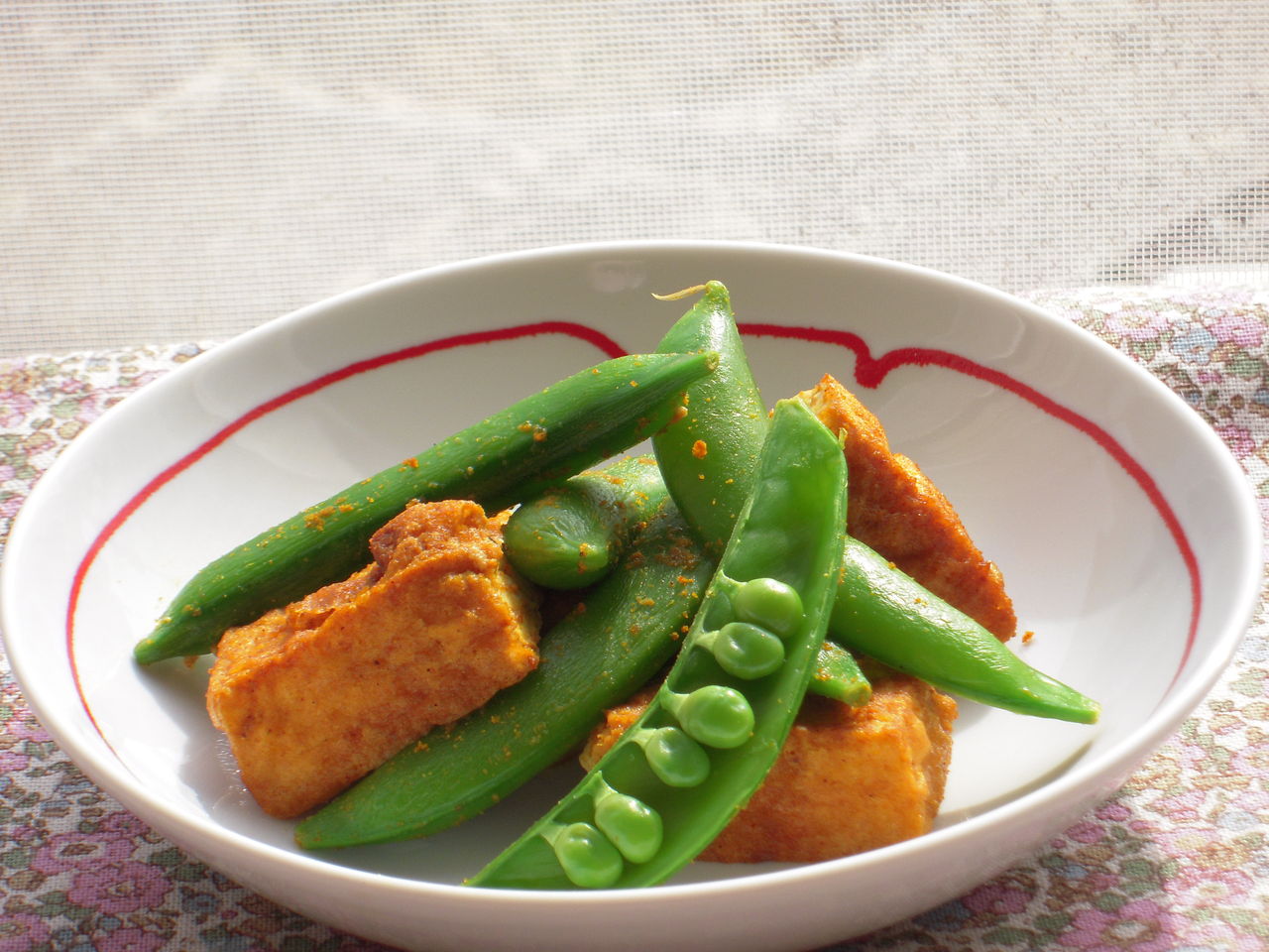紫外線予防で美肌やダイエット スナップえんどうと厚揚げのカレー風味 マクロビオティック 簡単 料理 レシピ ゆん s 紫外線予防で美肌やダイエット スナップえんどうと厚揚げのカレー風味 マクロビオティック 簡単 料理 レシピ ゆん s