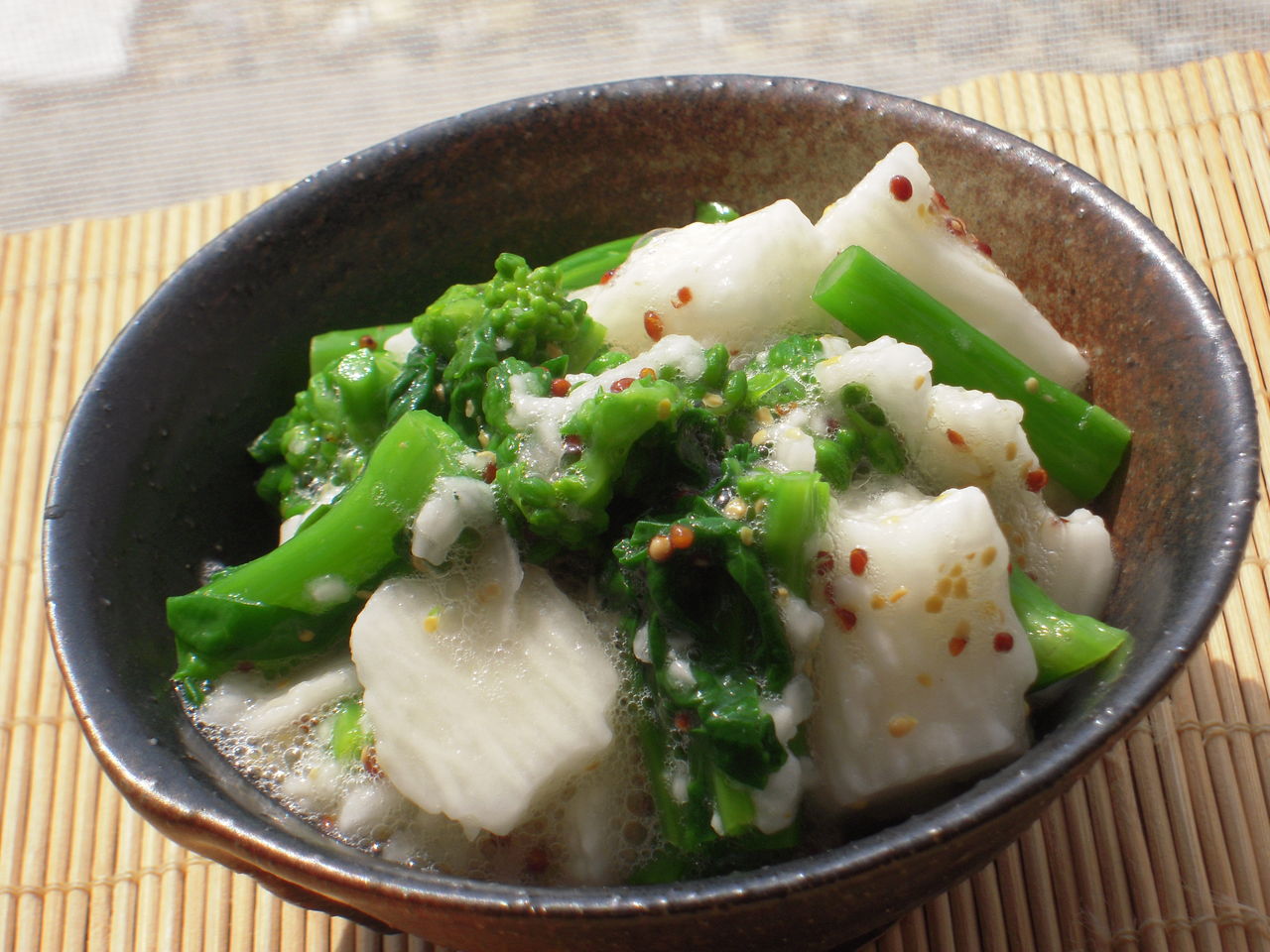 菜の花で花粉症予防 菜の花のたたきとろろ柚子マスタード風味 焼き菜の花と焼き里芋の柚子胡椒みぞれ和え 菜の花と蓮根とじゃがいもの塩麹風味 マクロビオティック 簡単 料理 レシピ ゆん ｓ