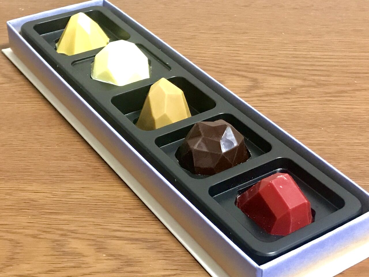 マンネリ脱却 ひとあじ違うチョコレートを食べたい 贈りたいなら Tento Chocolate がオススメ まりこのblog