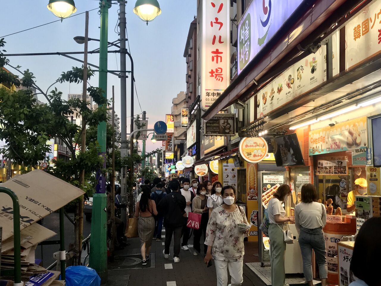 新大久保のソウル市場でユニークな韓国食品を見つけよう まさかの丸ごと豚の頭も まりこのblog