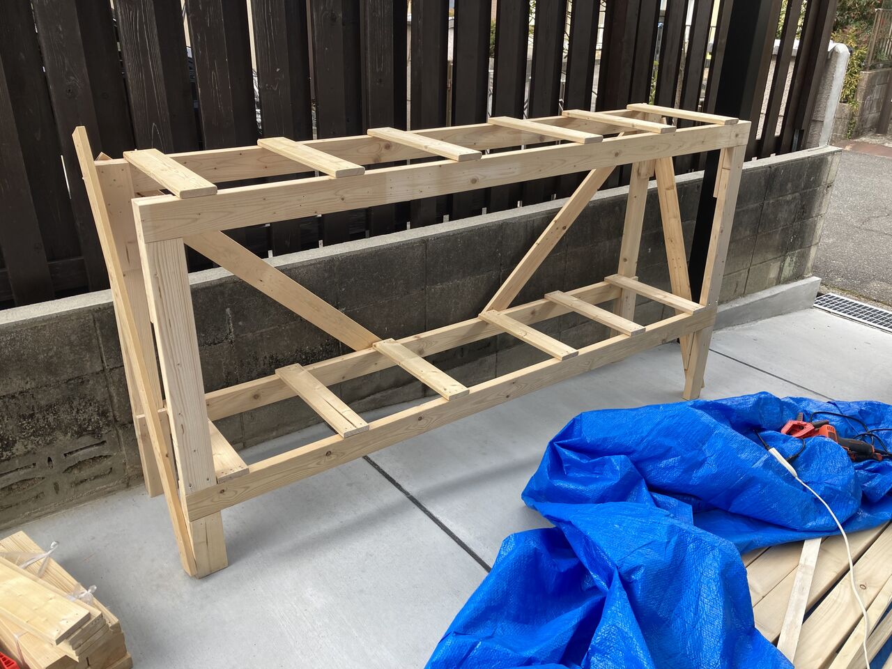 木材置き場に屋根を作ってみた なんとなく徒然日誌 木材置き場に屋根を作ってみた なんとなく徒然日誌