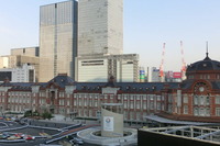 010806