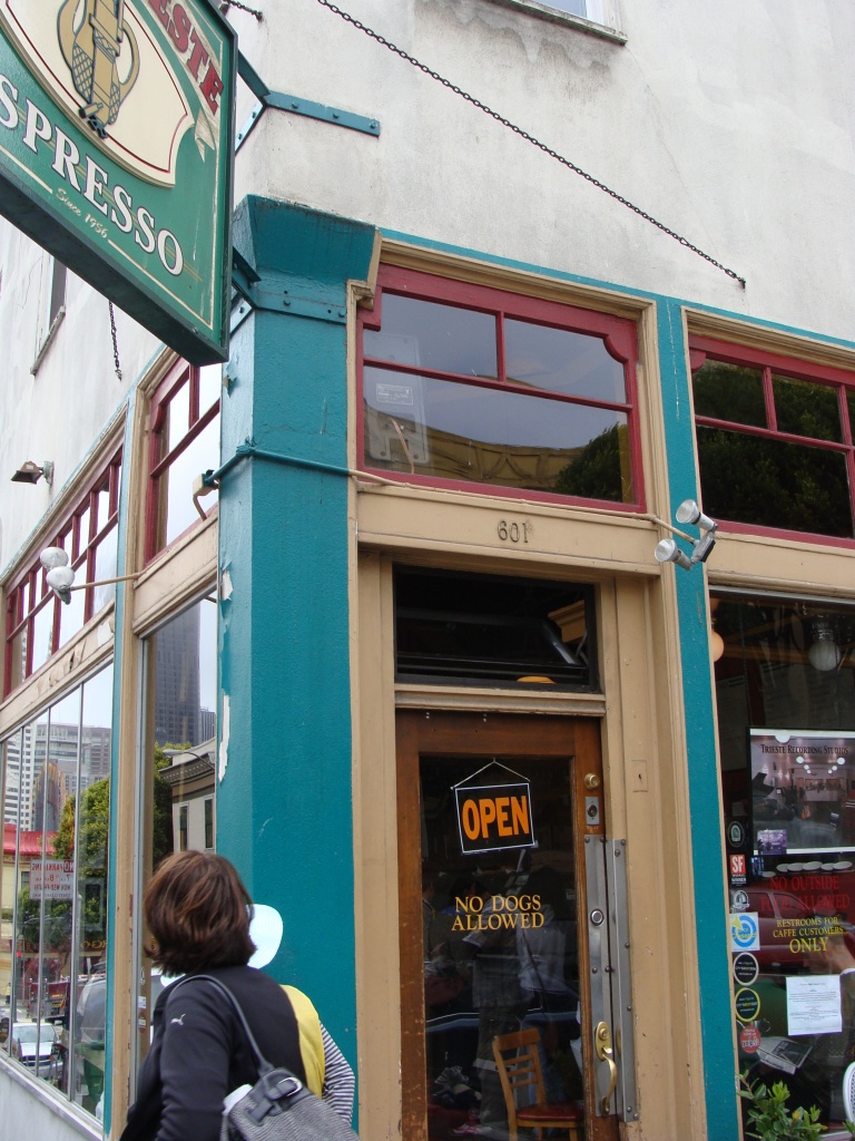 窓＠Berkeleyカフェ：Cafe Trieste North Beach, San Francisco