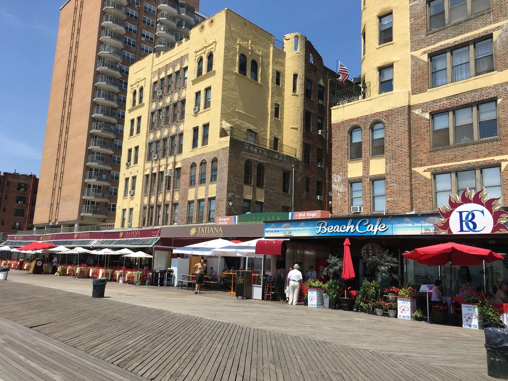 ロシア料理 Tatiana ブライトンビーチ 窓 New York 再び ロシア料理 Tatiana ブライトンビーチ 窓 New York 再び