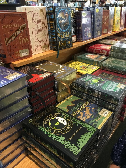 Amazonが本屋を展開 どうなる バーンズ ノーブル ユニオンスクエア 窓 New York 再び