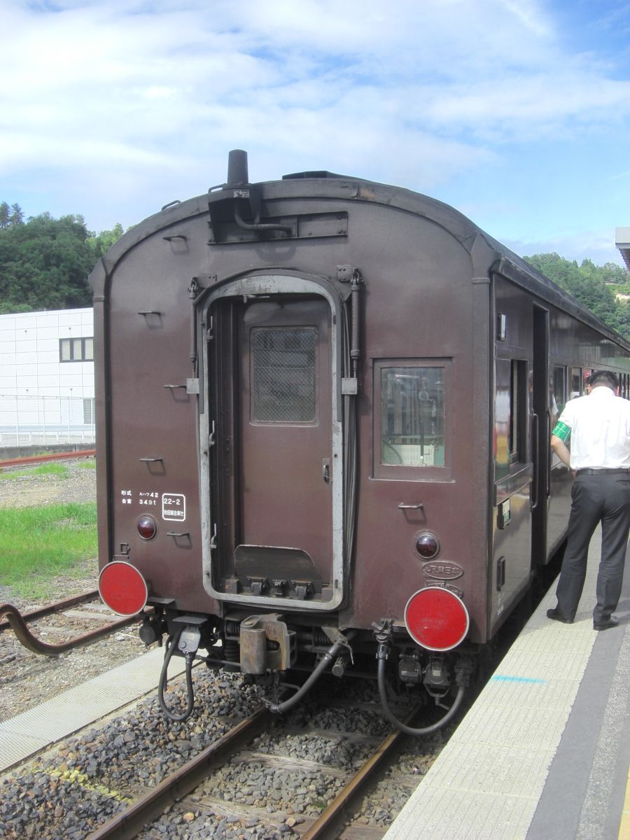 Jr東日本 Sl山形日和 左沢線号 13番まどぐち