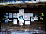 202204210727川根小山駅待合室中