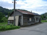 20060527金名線白山下駅舎表左側