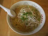 牛乳屋食堂地鶏塩ラーメン