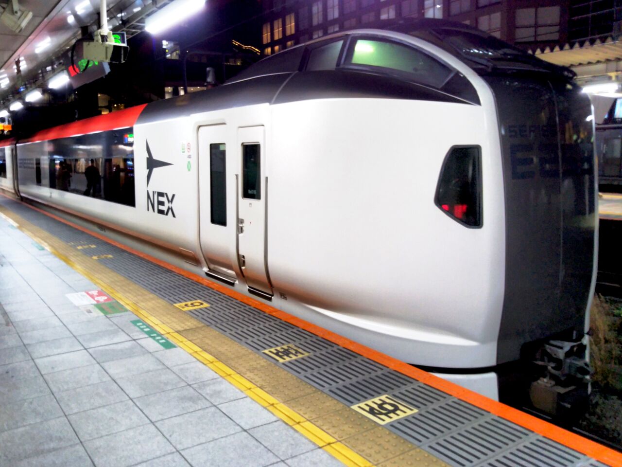 JR東日本 成田エクスプレス : 13番まどぐち