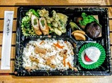 夜桜トロッコ弁当中身