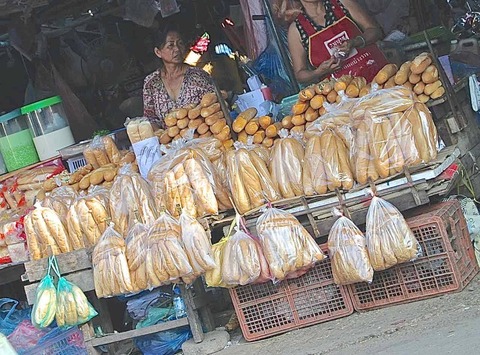 ขายขนมปัง