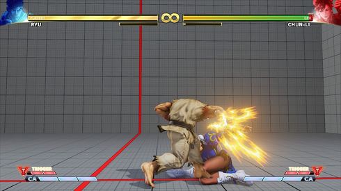 格ゲー初心者 中段攻撃 これは立っててもしゃがんでてもガード出来るんだろうな ゲーハーの窓