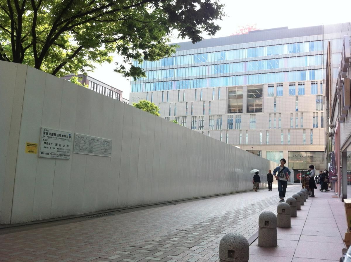 7 警固公園 工事囲い壁 Mag まちなかアートギャラリー福岡 ブログ 7 警固公園 工事囲い壁 Mag まちなかアートギャラリー福岡 ブログ