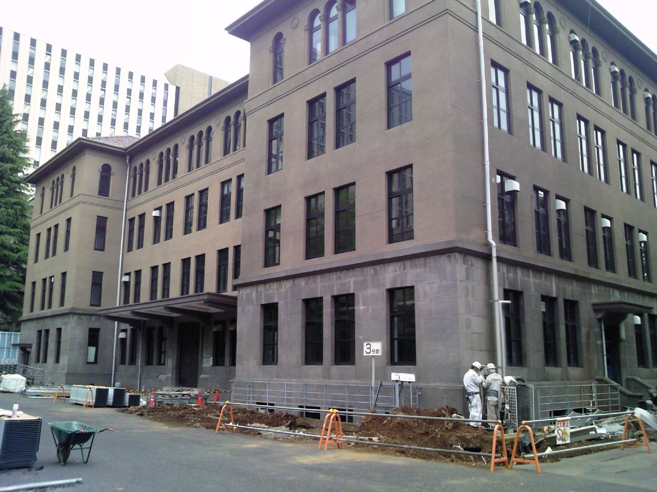早稲田大学工事中 33号館 3号館 つれづれ草 早稲田大学工事中 33号館 3号館 つれづれ草