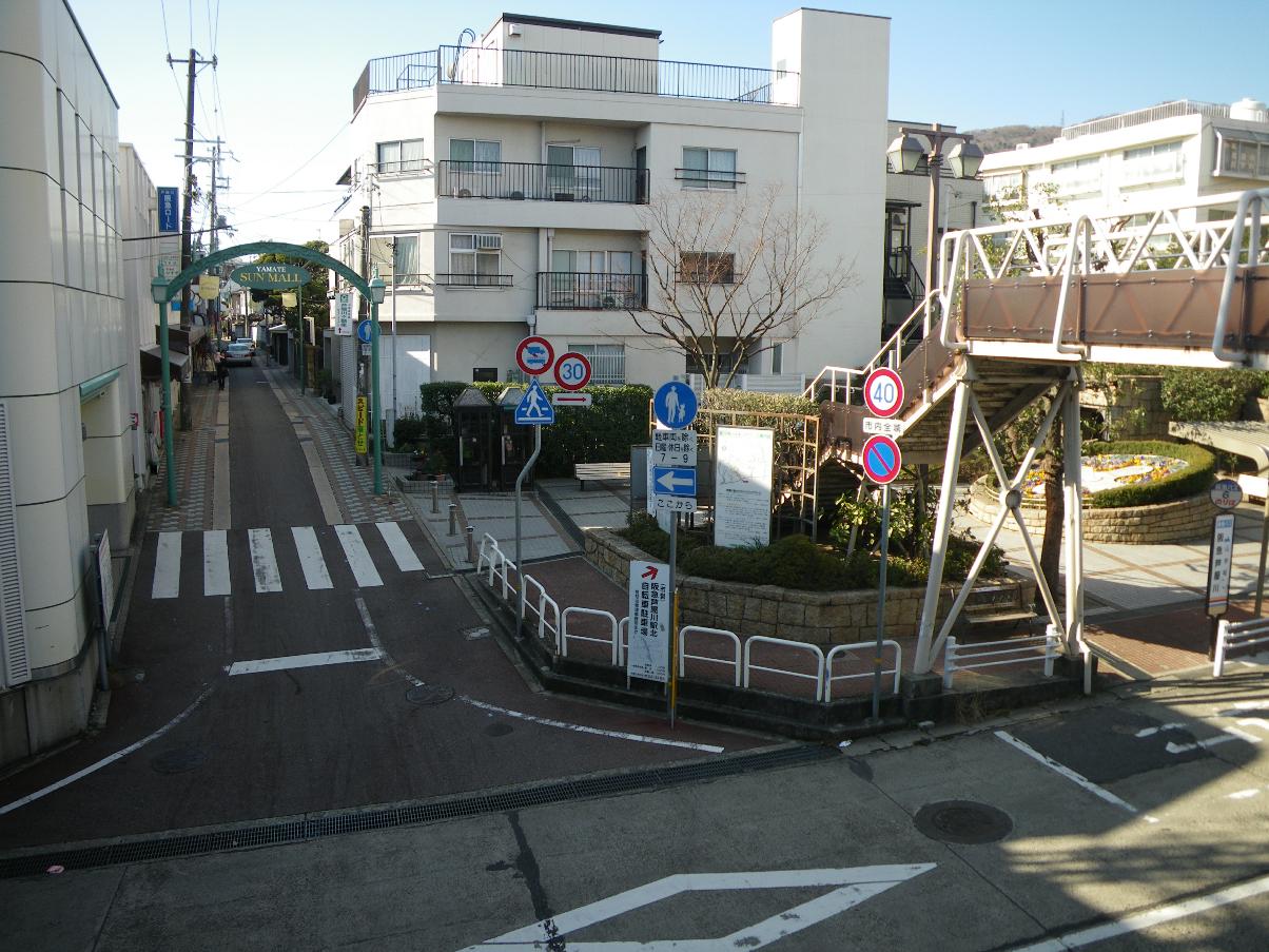 涼宮ハルヒの消失 憤慨 に出てきた 阪中 佳実の家を探しに ぼんやりした放浪者 涼宮ハルヒの消失 憤慨 に出てきた 阪中 佳実の家を探しに ぼんやりした放浪者