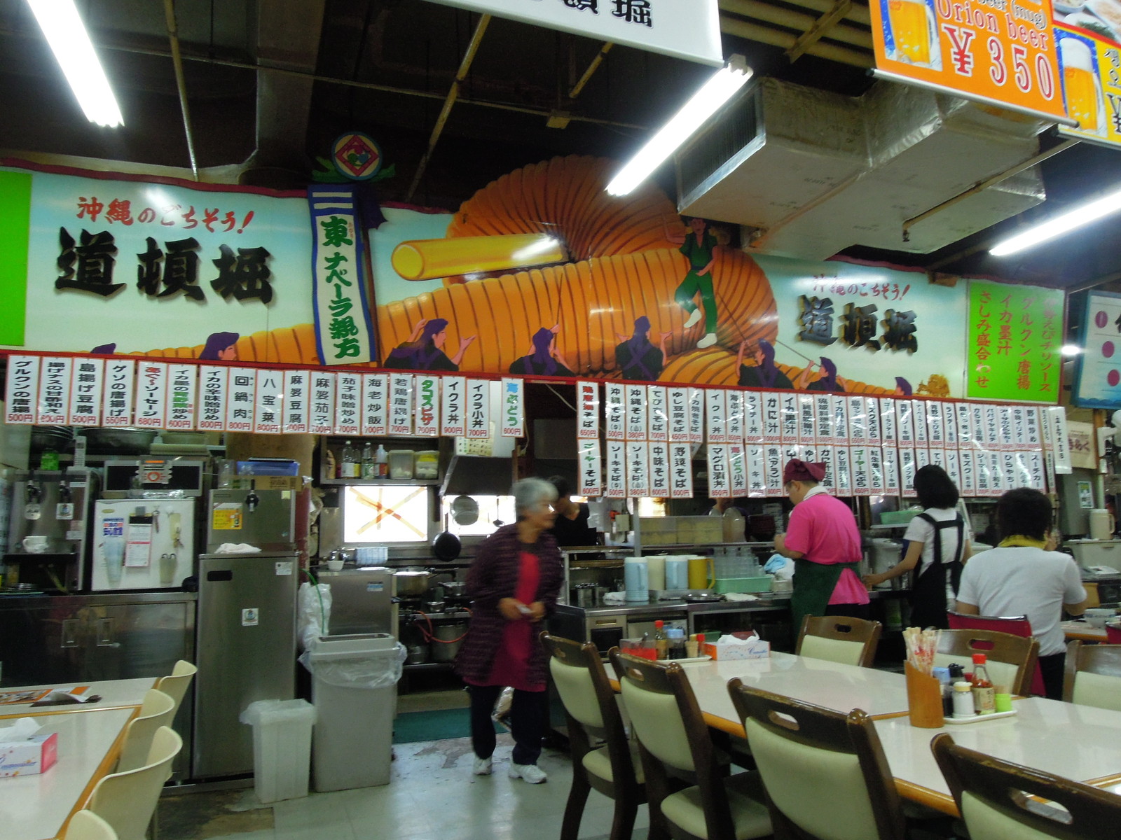 那覇の公設市場で沖縄の海の幸を満喫 気まぐれ食べ旅日記 那覇の公設市場で沖縄の海の幸を満喫 気まぐれ食べ旅日記