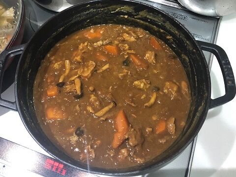 正月2日目にして牛筋カレー すきまをつくろう