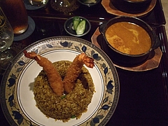 海老フライとドライピラフ、クリームカレー添え