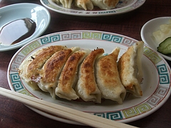 福昇亭　餃子　525円